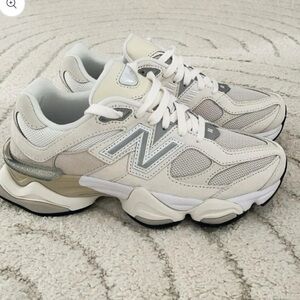 New Balance 9060 sea salt moonbeam